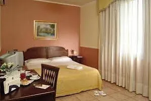 Hotel Carlo III-1